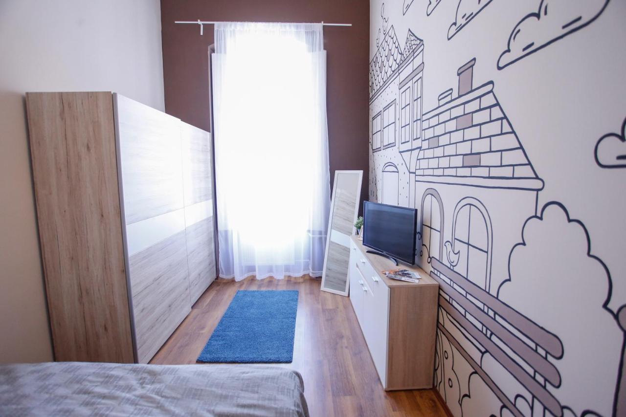Urania Apartmanhaz エゲル エクステリア 写真