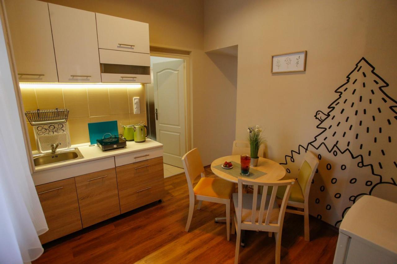 Urania Apartmanhaz エゲル エクステリア 写真